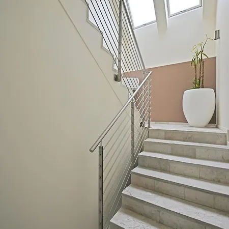 Apartment Modernes & Gepflegtes Mit Kueche! *