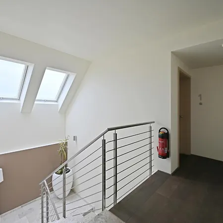 아파트 Modernes & Gepflegtes Mit Kueche! *