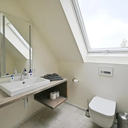 Apartment Modernes & Gepflegtes Mit Kueche!