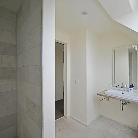 Modernes & Gepflegtes Mit Kueche! *