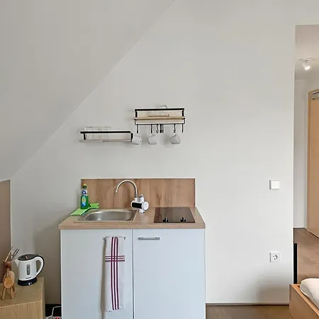 아파트 Modernes & Gepflegtes Mit Kueche! *